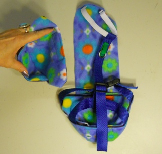 House Goose Diaper Holder with Leash Ring Rear View